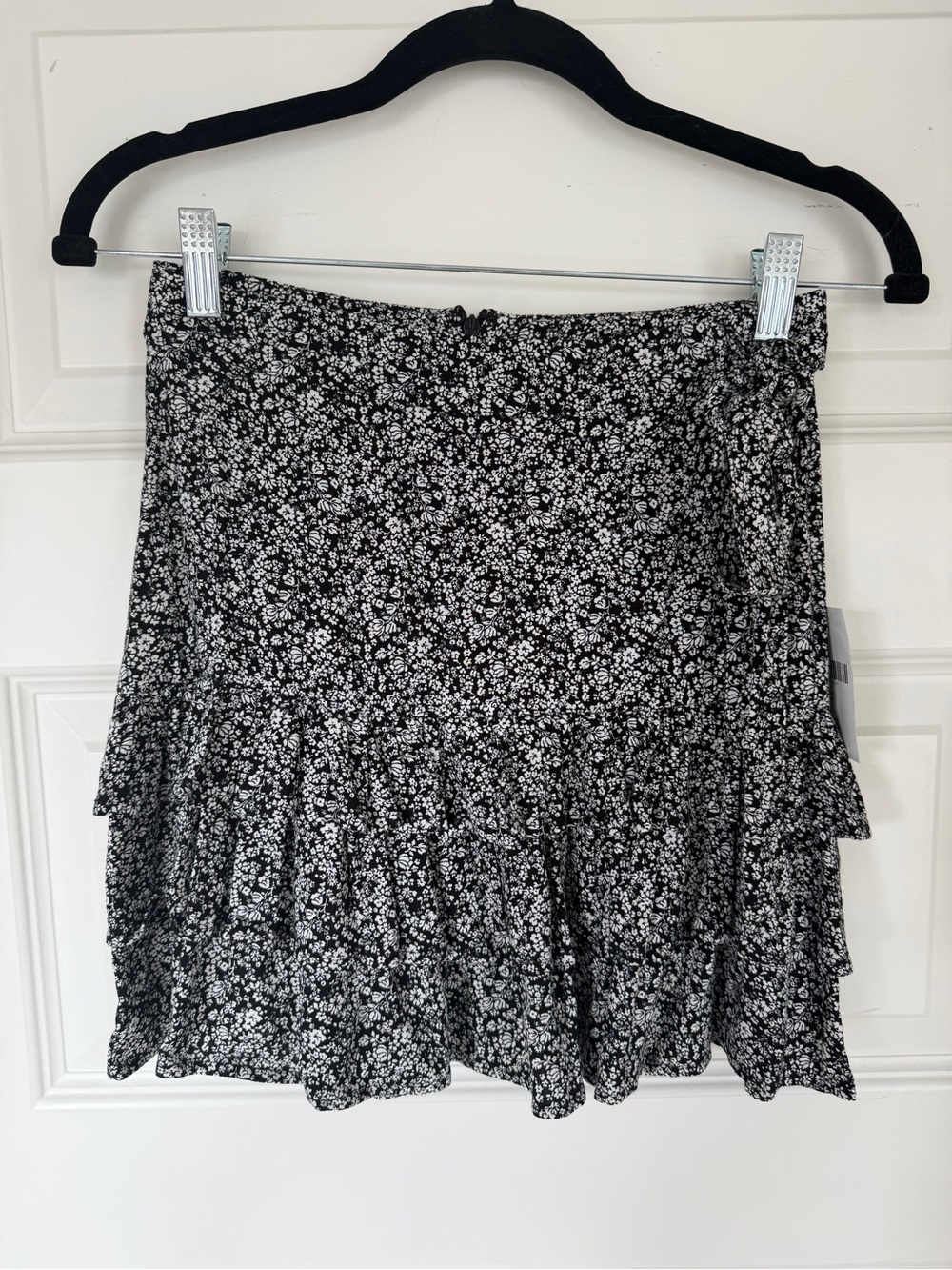 NWT Forever 21 Black and White Floral Tiered Mini Skirt - Women